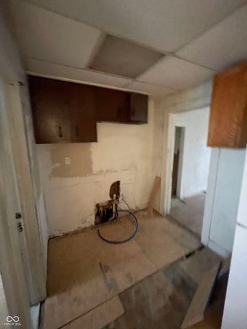 305 N Walnut Street, Alexandria, IN 46001