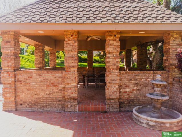 21516 Arbor Street, Elkhorn, NE 68022