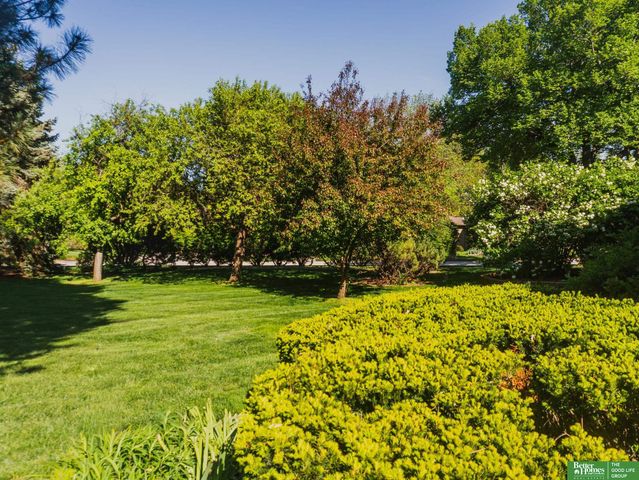 21516 Arbor Street, Elkhorn, NE 68022
