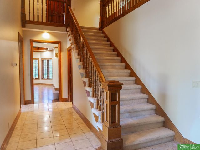 21516 Arbor Street, Elkhorn, NE 68022