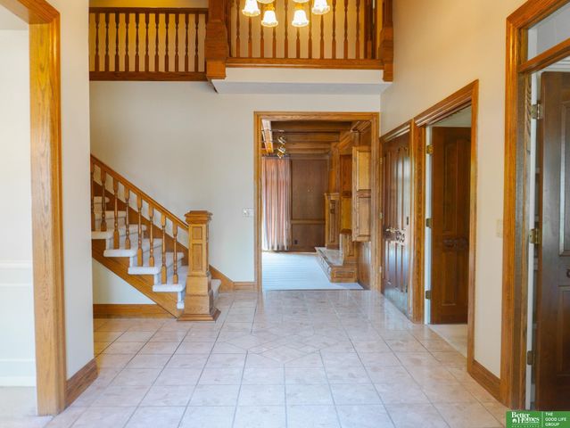 21516 Arbor Street, Elkhorn, NE 68022