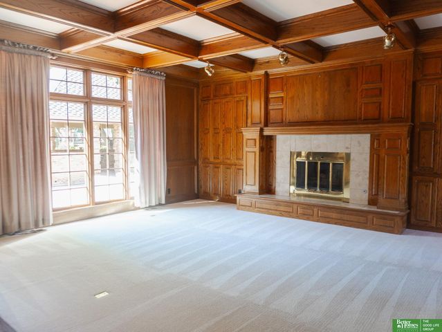 21516 Arbor Street, Elkhorn, NE 68022