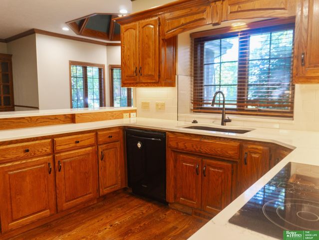 21516 Arbor Street, Elkhorn, NE 68022