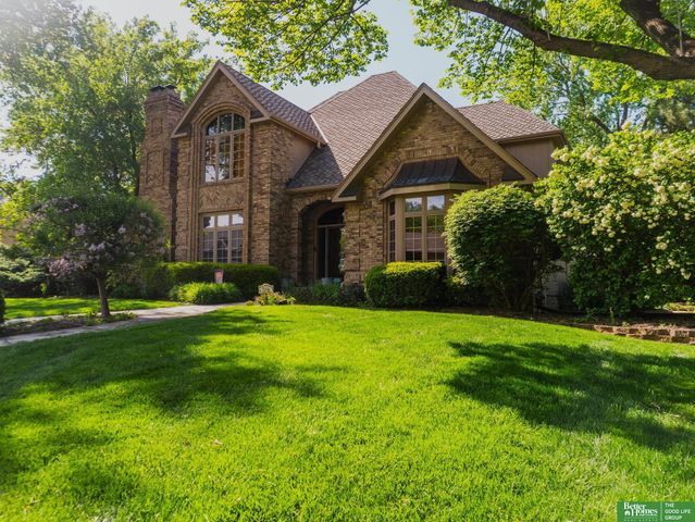 21516 Arbor Street, Elkhorn, NE 68022