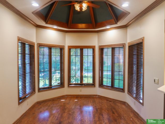 21516 Arbor Street, Elkhorn, NE 68022