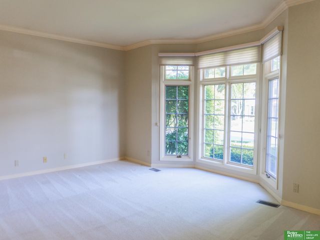 21516 Arbor Street, Elkhorn, NE 68022