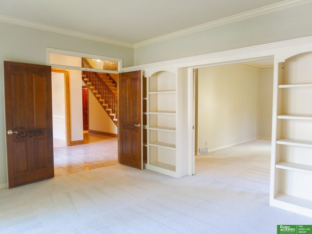 21516 Arbor Street, Elkhorn, NE 68022