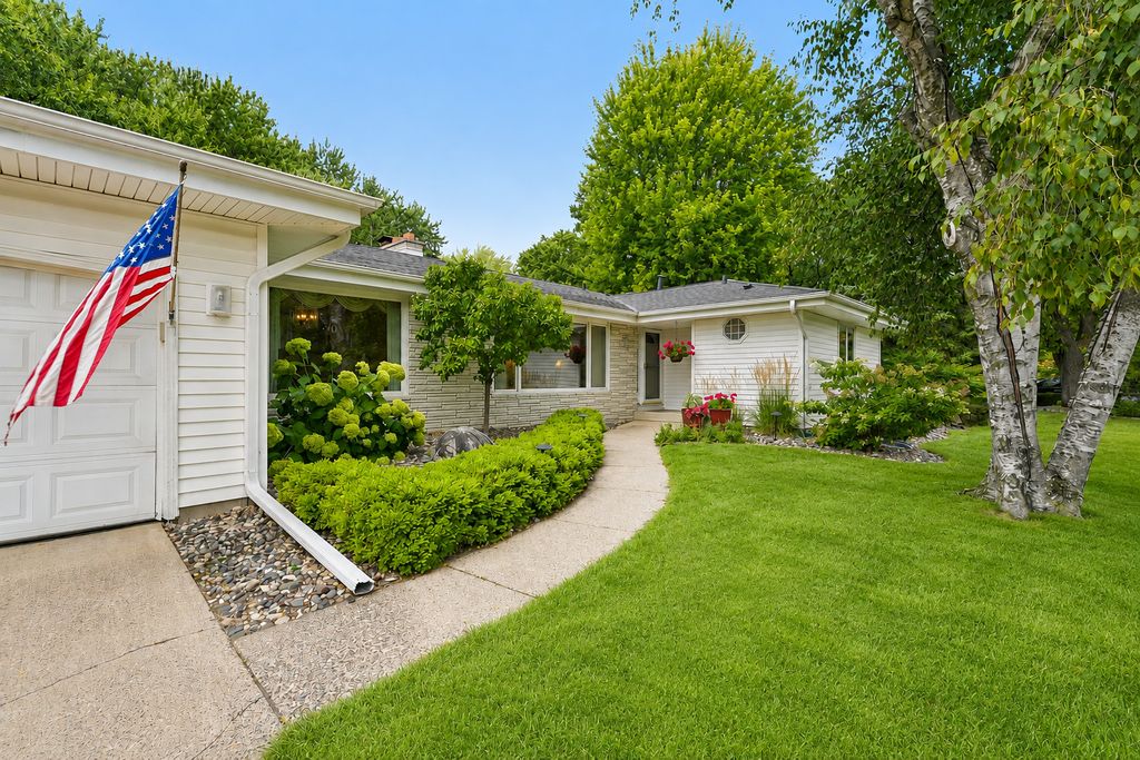 9632 Oxborough Road, Bloomington, MN 55437 — photo 3