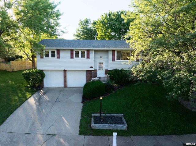 1315 W QUEENS COURT Road, Peoria, IL 61614