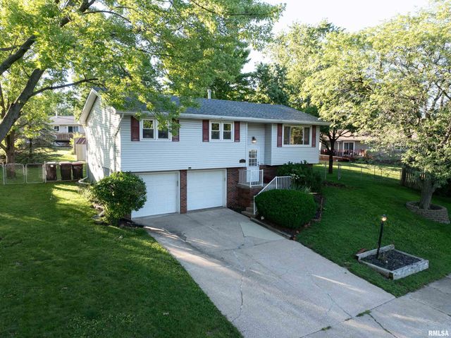 1315 W QUEENS COURT Road, Peoria, IL 61614