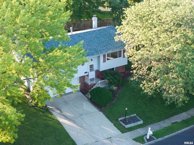 1315 W QUEENS COURT Road, Peoria, IL 61614
