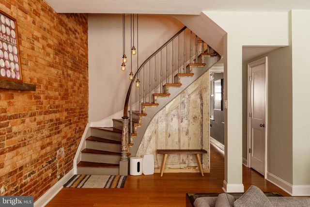 1330 S 10TH ST, Philadelphia, PA 19147