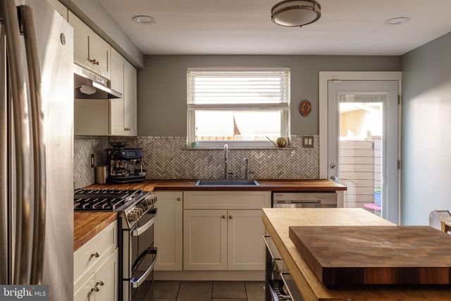 1330 S 10TH ST, Philadelphia, PA 19147