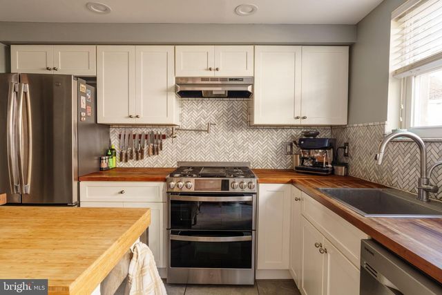 1330 S 10TH ST, Philadelphia, PA 19147