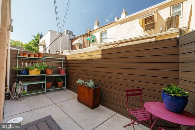 1330 S 10TH ST, Philadelphia, PA 19147