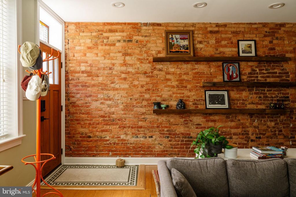 1330 S 10TH ST, PHILADELPHIA, PA 19147 — photo 4