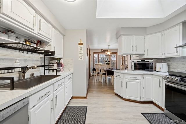 79 Garland Drive, Amherst, NY 14226