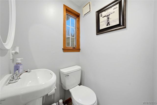 79 Garland Drive, Amherst, NY 14226