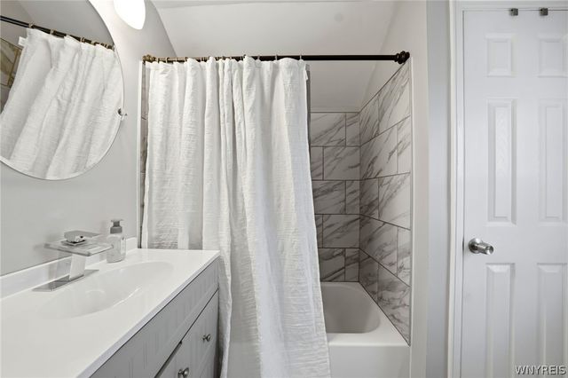 79 Garland Drive, Amherst, NY 14226