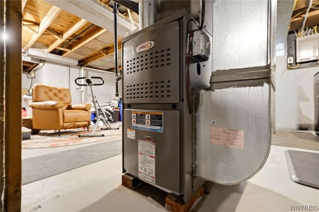 79 Garland Drive, Amherst, NY 14226