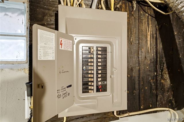 79 Garland Drive, Amherst, NY 14226