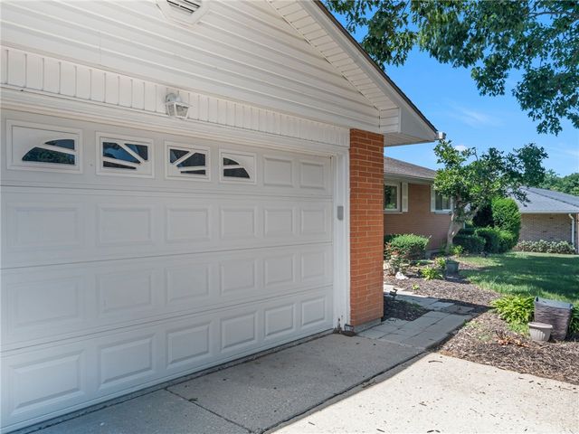 995 Oak Dale Drive, Xenia, OH 45385