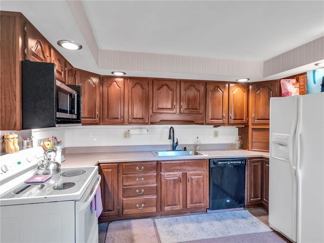 995 Oak Dale Drive, Xenia, OH 45385