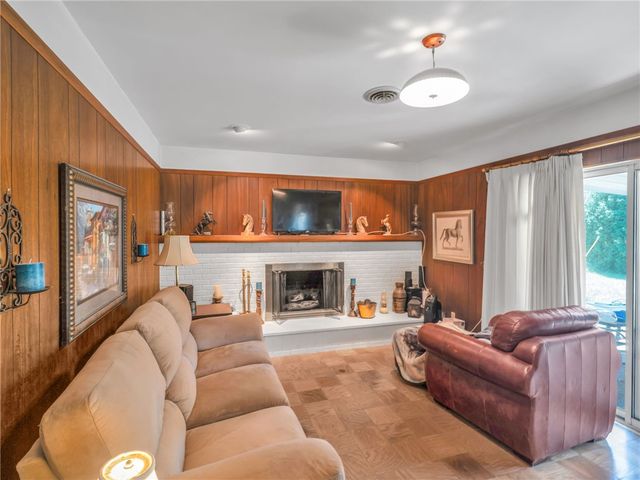 995 Oak Dale Drive, Xenia, OH 45385
