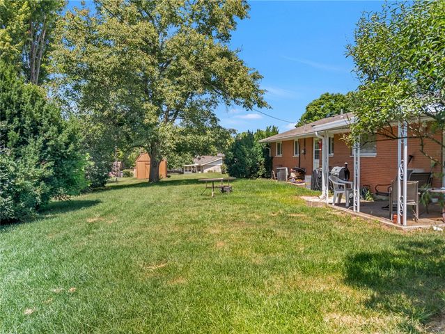 995 Oak Dale Drive, Xenia, OH 45385