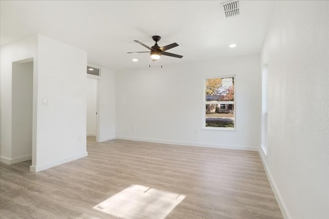 450 Hickory Street, Lewisville, TX 75057