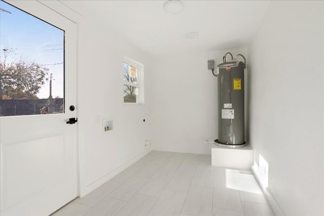 450 Hickory Street, Lewisville, TX 75057