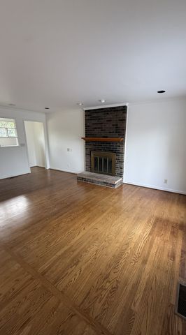 633 Galaxie Dr, Nashville, TN 37209