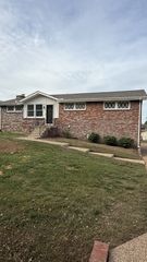 633 Galaxie Dr, Nashville, TN 37209