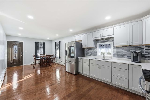 108 Franklin St, Agawam, MA 01030