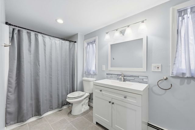 108 Franklin St, Agawam, MA 01030