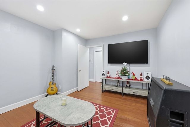 108 Franklin St, Agawam, MA 01030