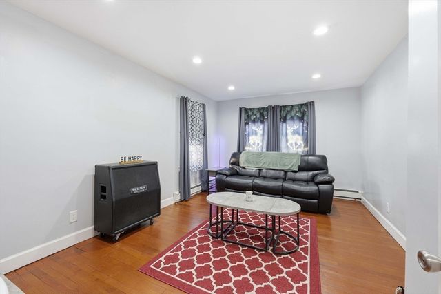 108 Franklin St, Agawam, MA 01030