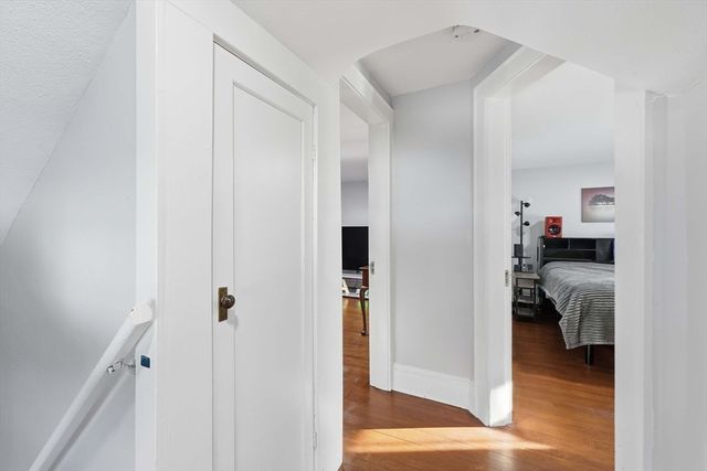 108 Franklin St, Agawam, MA 01030