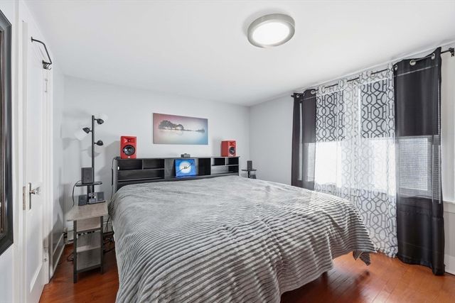 108 Franklin St, Agawam, MA 01030