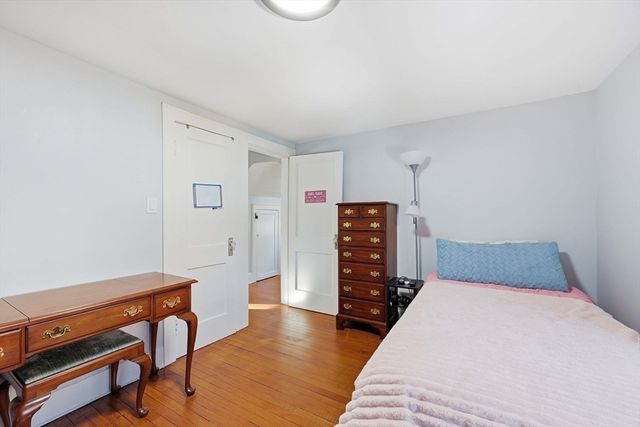 108 Franklin St, Agawam, MA 01030