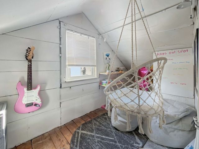 108 Franklin St, Agawam, MA 01030