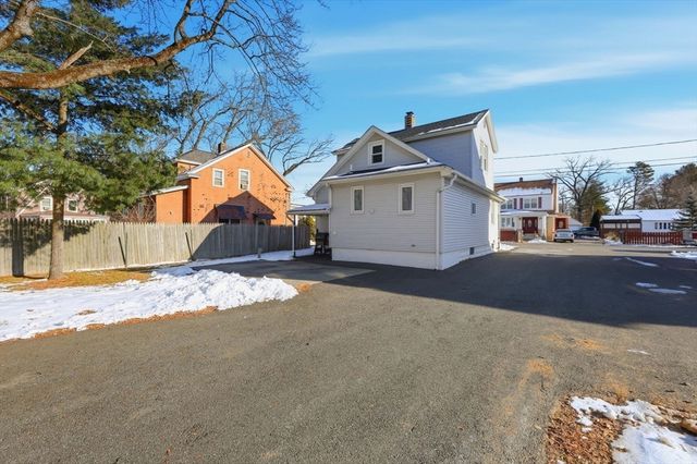 108 Franklin St, Agawam, MA 01030