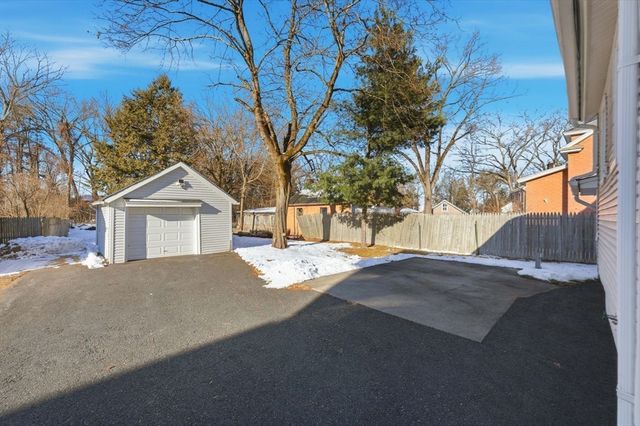 108 Franklin St, Agawam, MA 01030