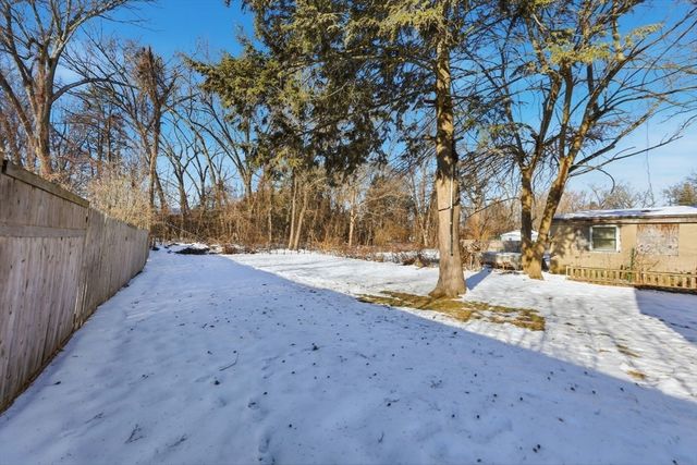 108 Franklin St, Agawam, MA 01030