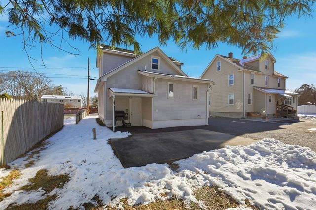 108 Franklin St, Agawam, MA 01030