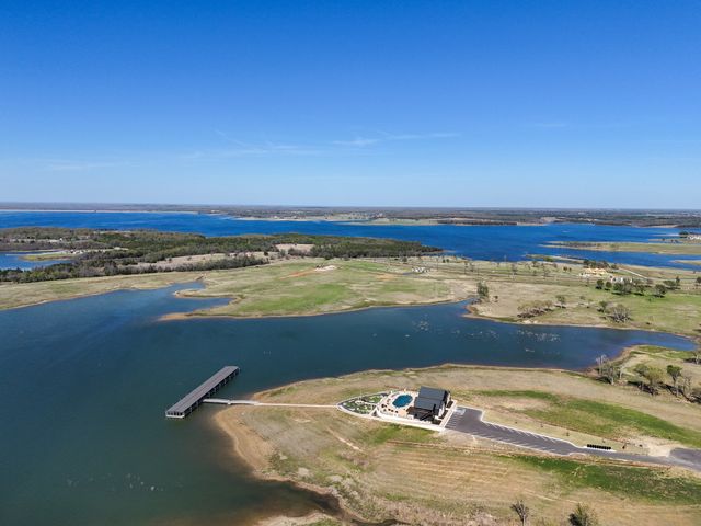 532 LAKESHORE Terrace, Windom, TX 75492