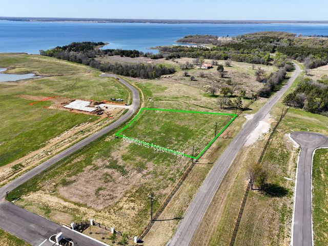 532 LAKESHORE Terrace, Windom, TX 75492