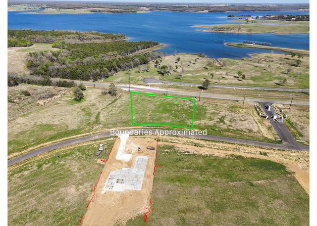 532 LAKESHORE Terrace, Windom, TX 75492