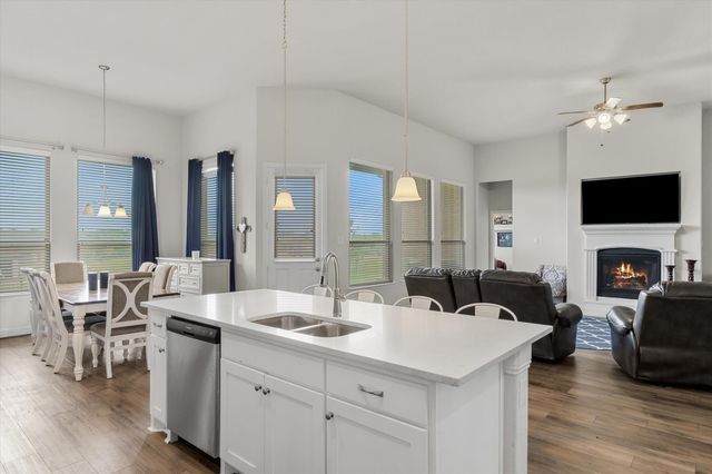 425 Private Road 7017, Edgewood, TX 75117