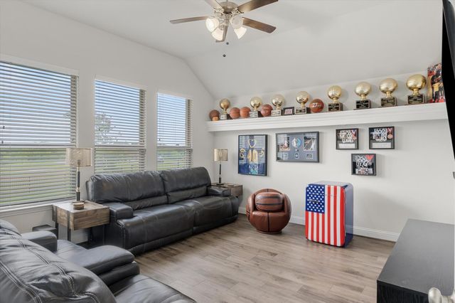 425 Private Road 7017, Edgewood, TX 75117